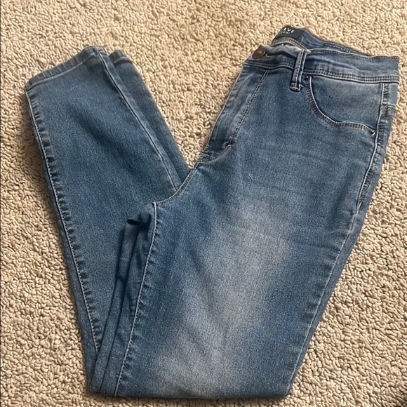 Curve appeal Blue Skinny Jeans with Subtle Fading 335 - Picture 1 of 8